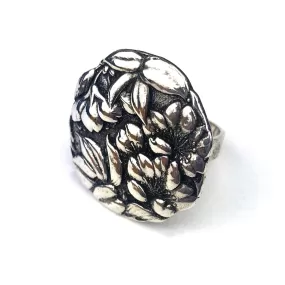 CAMELLIA Meiji Ring - Silver - Size 9 1/2